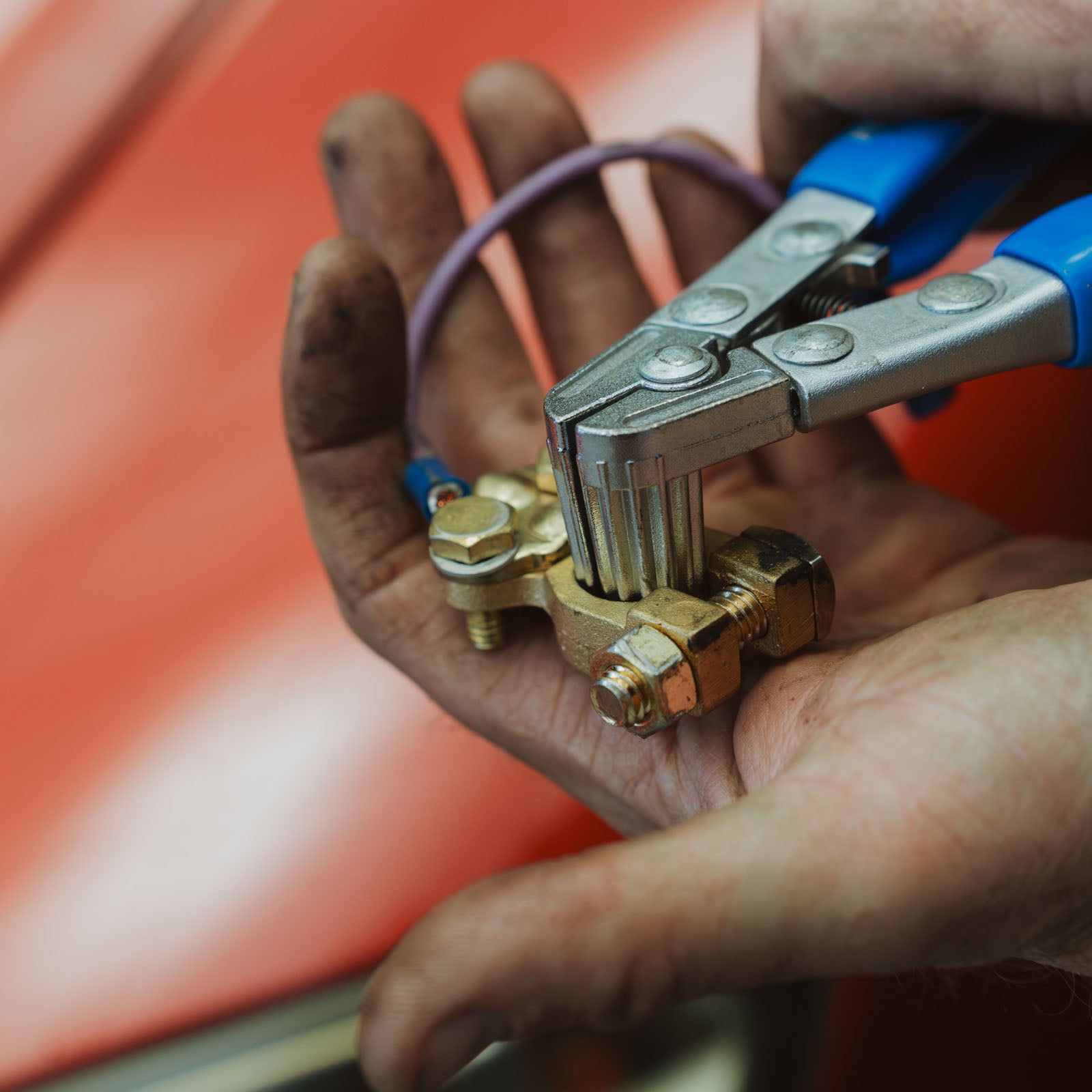 Kincrome K8202 Battery Terminal Seperator Pliers - view 6