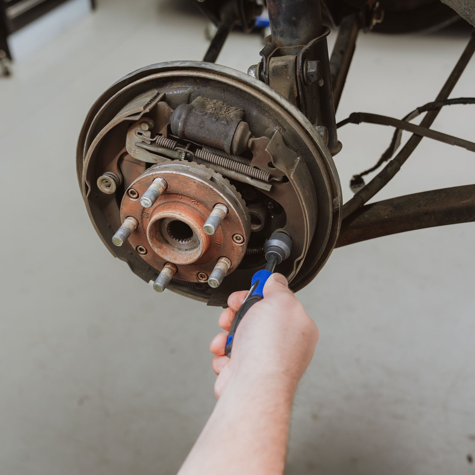Kincrome K8681 Brake Spring Compressor - view 9