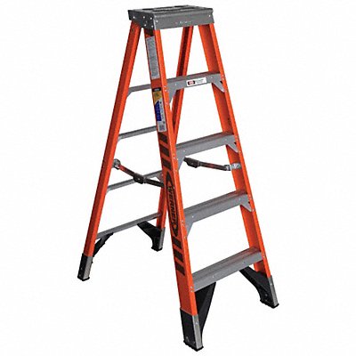 WERNER 7405 Stepladder Fiberglass 5 ft H 375 lb Cap