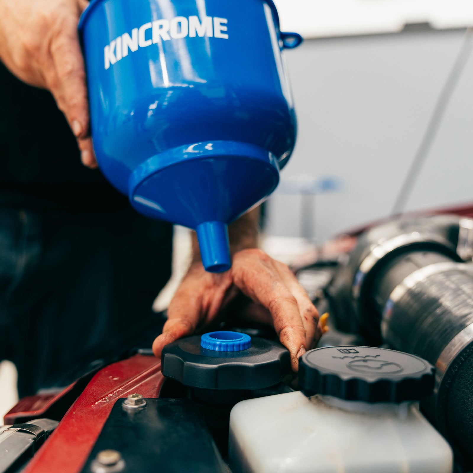 Kincrome K8283 11 Piece Coolant Spill Free Funnel Set - view 7