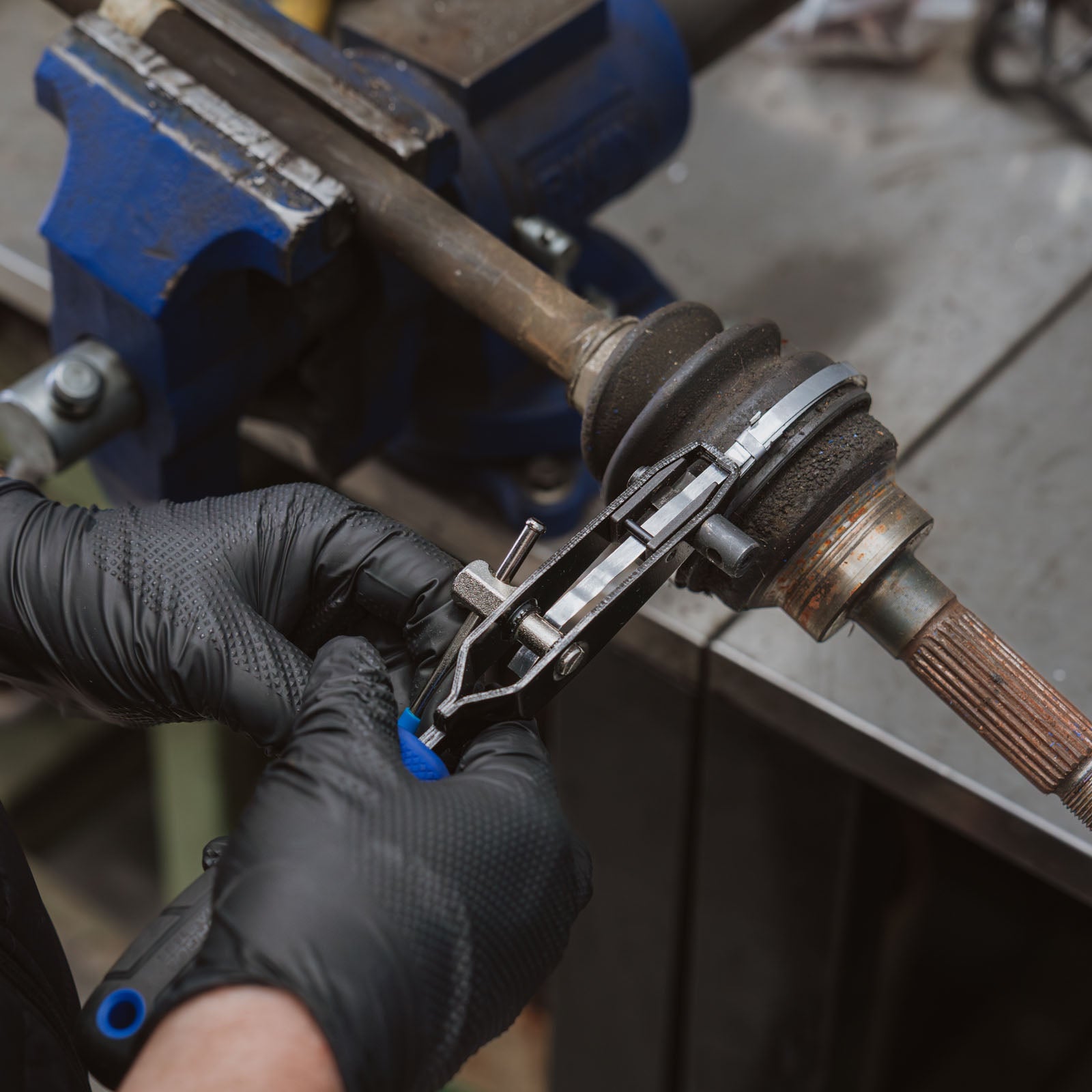 Kincrome K8677 CV Joint Banding Tool With Cutter - view 6